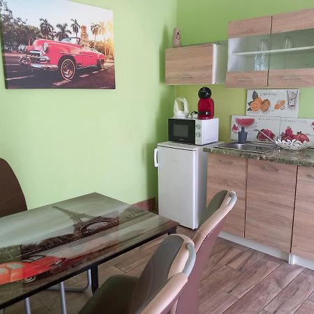 瑙吉考尼饶Laura Apartman公寓 外观 照片