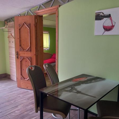瑙吉考尼饶Laura Apartman公寓 外观 照片