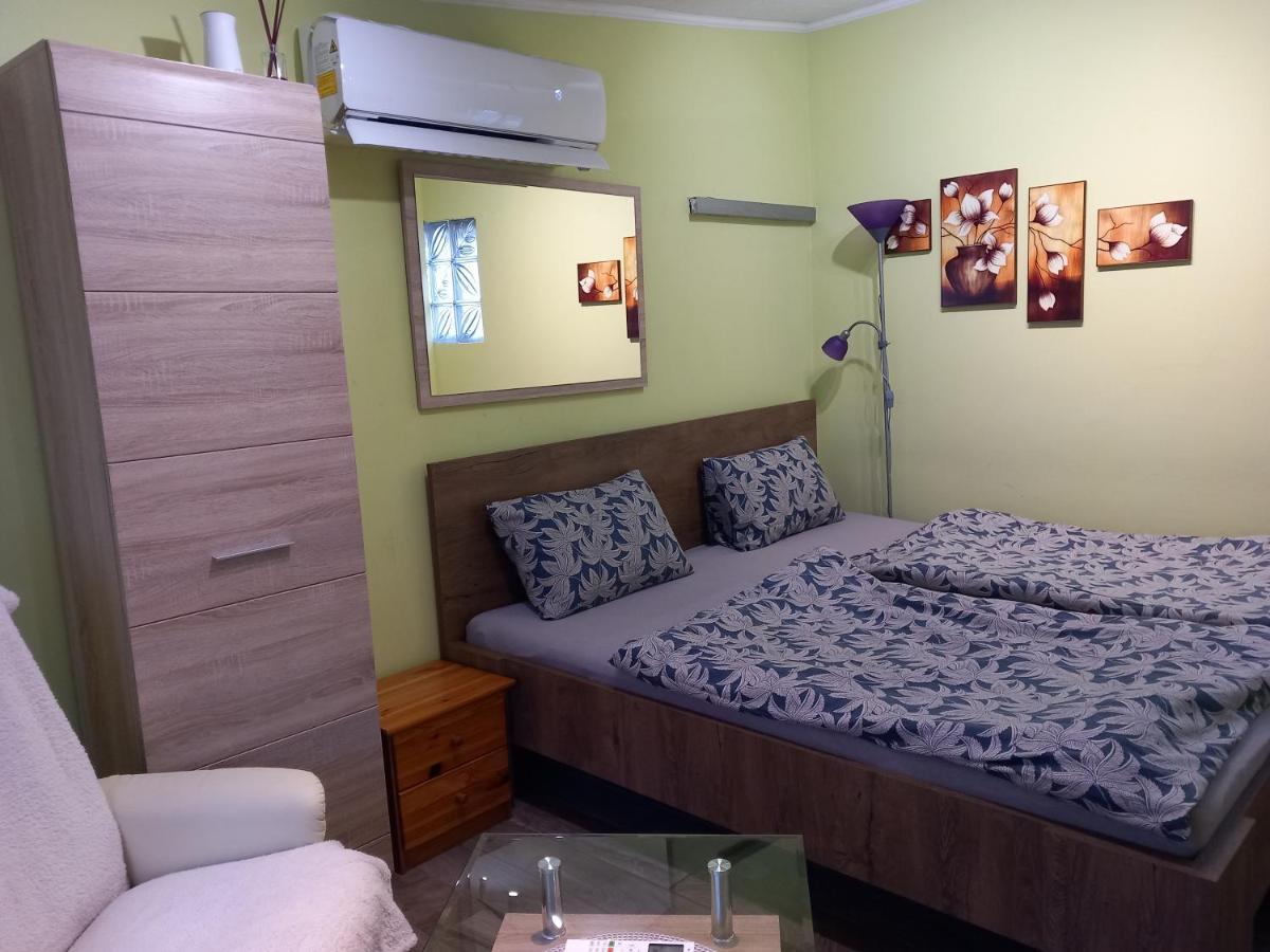 瑙吉考尼饶Laura Apartman公寓 外观 照片