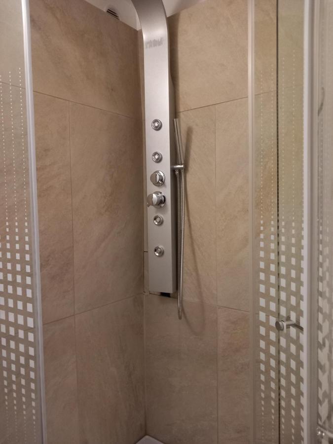 瑙吉考尼饶Laura Apartman公寓 外观 照片