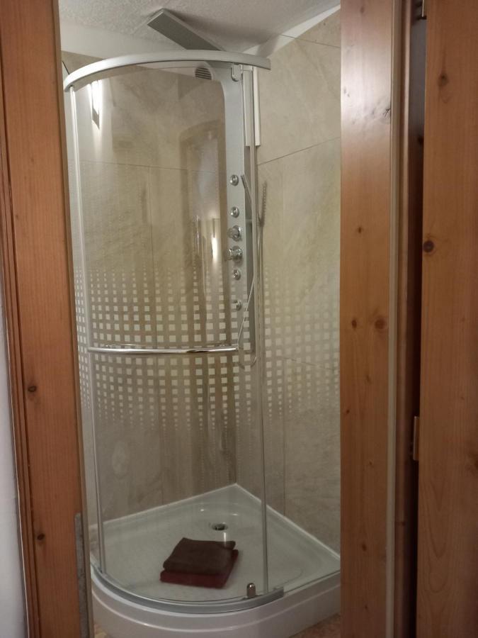 瑙吉考尼饶Laura Apartman公寓 外观 照片